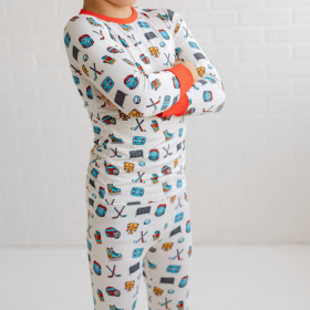 Hockey Two-Piece Pajama Set (size: 5/6)